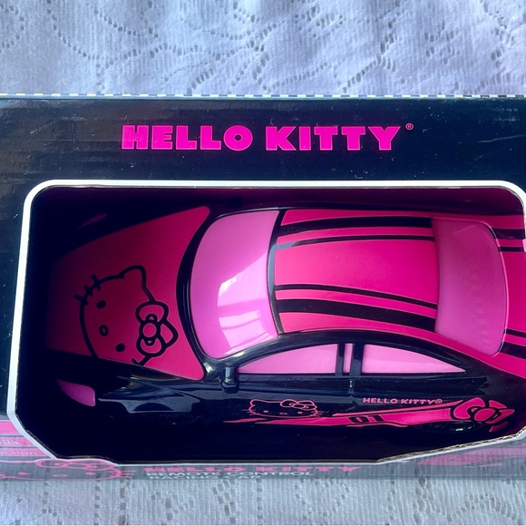 SALE Hello Kitty Remote Control Racing Car - Picture 3 of 3